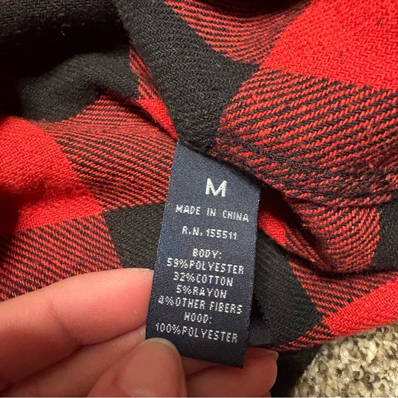 Aeropostale Red and Black Plaid Men's Shirt with Hood - Picture 10 of 11